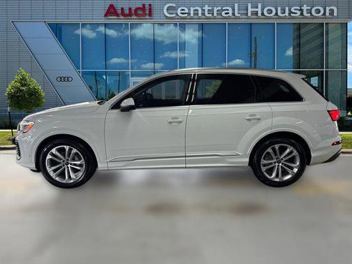 2025 Audi Q7 55 Premium Plus