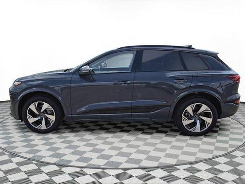 2025 Audi Q6 e-tron Premium Plus quattro