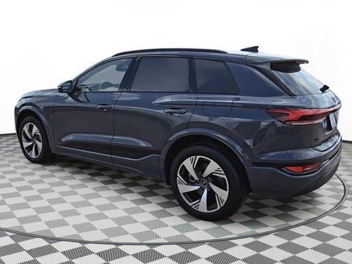 2025 Audi Q6 e-tron Premium Plus quattro