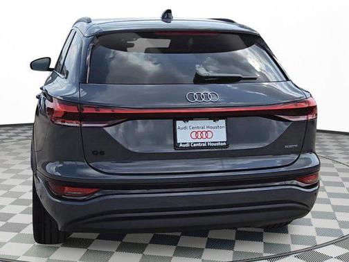 2025 Audi Q6 e-tron Premium Plus quattro