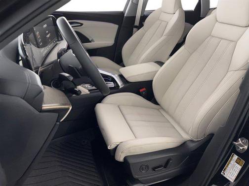 2025 Audi Q5 Prestige TFSI quattro S tronic