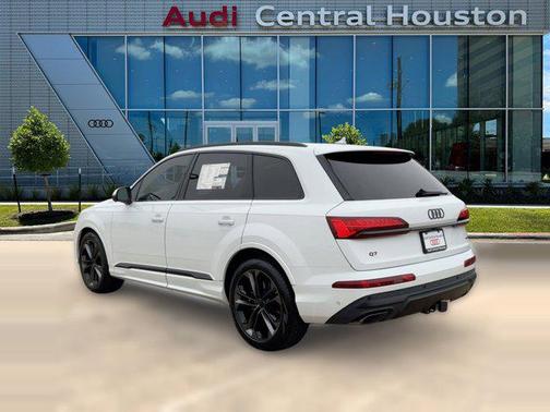 2026 Audi Q7 55 Premium Plus