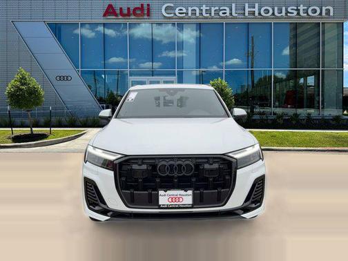 2026 Audi Q7 55 Premium Plus