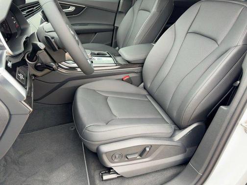 2026 Audi Q7 55 Premium Plus