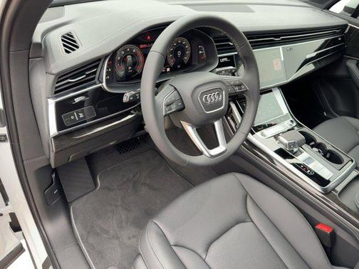 2026 Audi Q7 55 Premium Plus