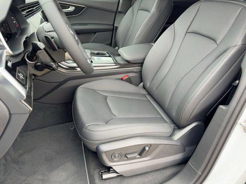 2026 Audi Q7 55 Premium Plus