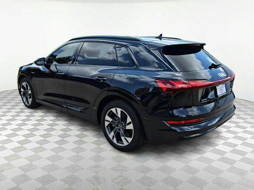 2021 Audi e-tron Premium