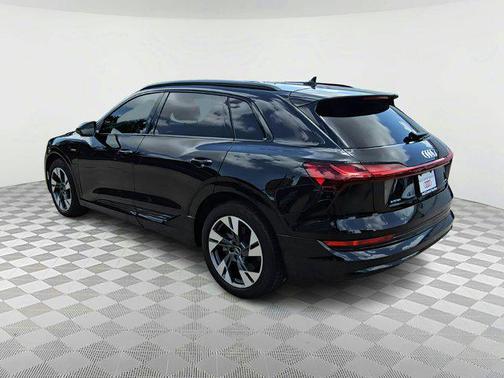 2021 Audi e-tron Premium