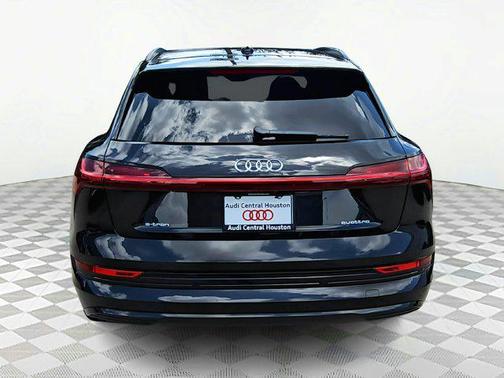2021 Audi e-tron Premium