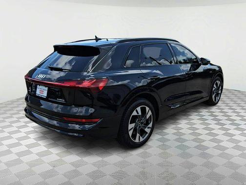 2021 Audi e-tron Premium