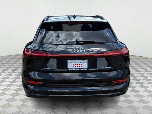 2021 Audi e-tron Premium