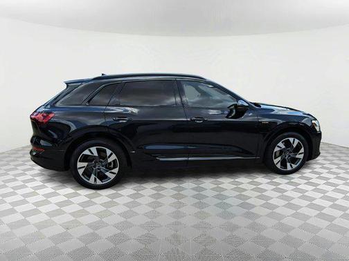 2021 Audi e-tron Premium