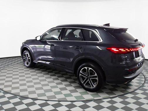 2025 Audi Q5 Premium