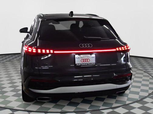 2025 Audi Q5 Premium