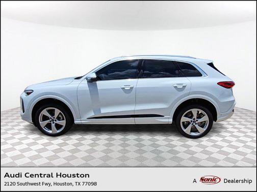 2025 Audi Q5 Premium Plus