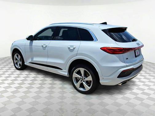 2025 Audi Q5 Premium Plus