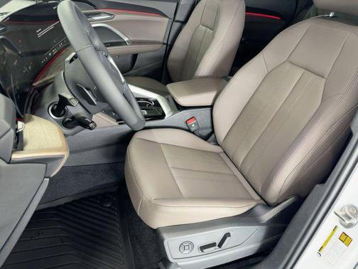 2025 Audi Q5 Premium TFSI quattro S tronic