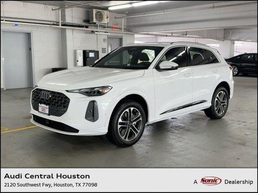 2025 Audi Q5 Premium TFSI quattro S tronic