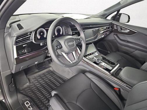 2025 Audi Q7 55 Prestige