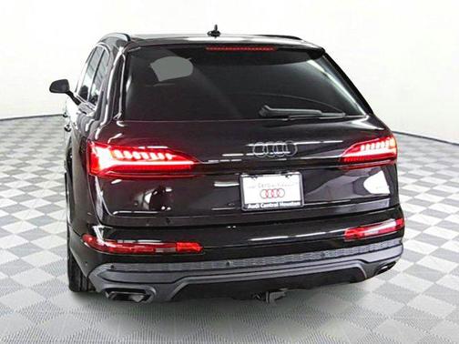 2025 Audi Q7 55 Prestige