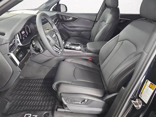 2025 Audi Q7 55 Prestige