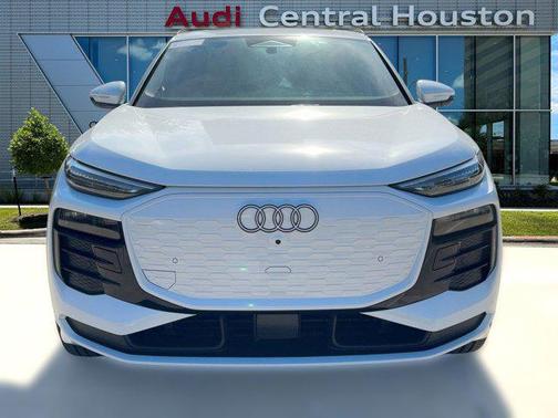 2025 Audi Q6 e-tron Premium Plus quattro