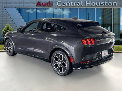 2022 Ford Mustang Mach-E GT