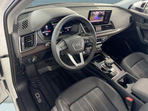 2025 Audi Q5 40 Premium
