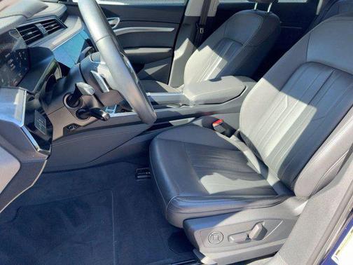 2022 Audi e-tron Premium