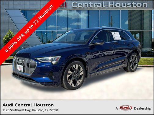 2022 Audi e-tron Premium