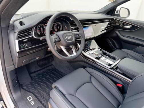 Glacier White Metallic 2027 Audi Q8 55 Prestige