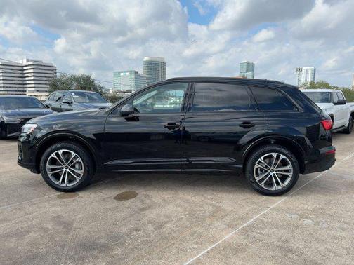 2026 Audi Q7 45 Premium
