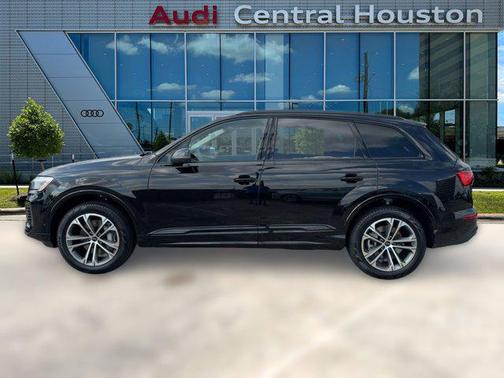 2026 Audi Q7 45 Premium