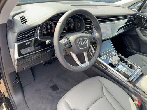 2026 Audi Q7 45 Premium