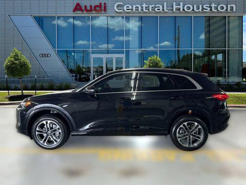 2025 Audi Q5 Premium TFSI quattro S tronic