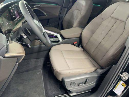 2025 Audi Q5 Premium TFSI quattro S tronic