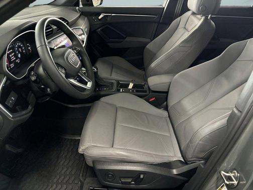 2024 Audi Q3 Premium 45 TFSI S line quattro Tiptronic
