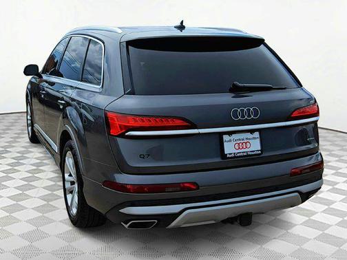 2025 Audi Q7 55 Prestige