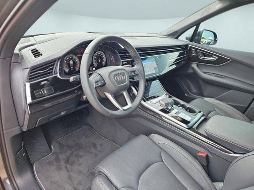 2025 Audi Q7 55 Prestige
