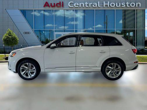 2023 Audi Q7 45 Premium