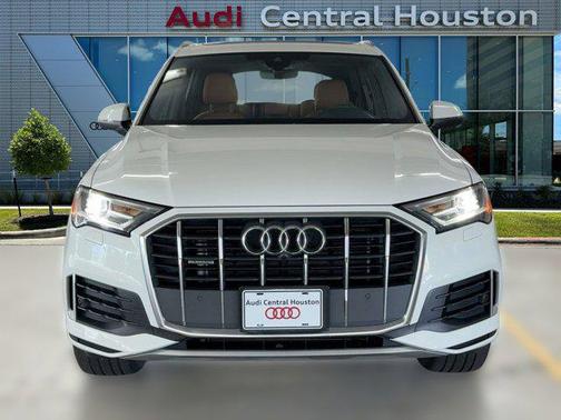 2023 Audi Q7 45 Premium