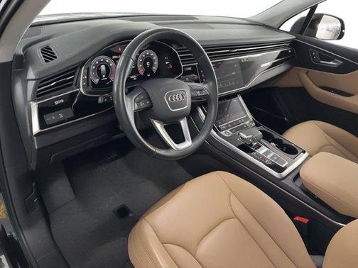 2023 Audi Q7 55 Premium Plus