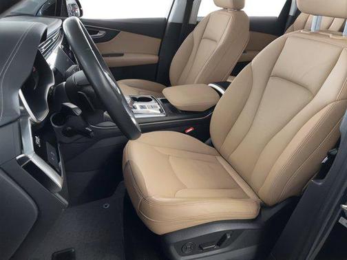 2023 Audi Q7 55 Premium Plus