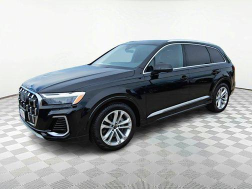 2025 Audi Q7 55 Premium Plus