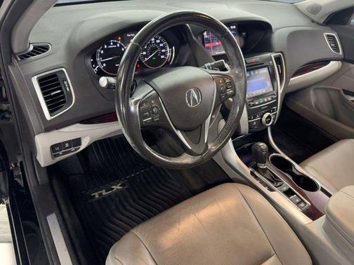 2017 Acura TLX w/Technology Package