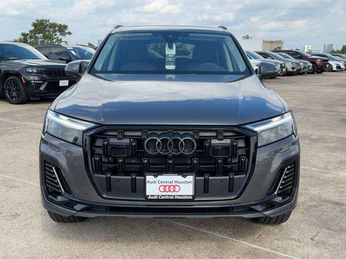 2026 Audi Q7 45 Premium
