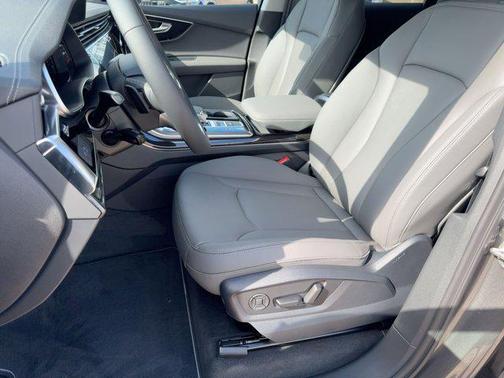 2026 Audi Q7 45 Premium