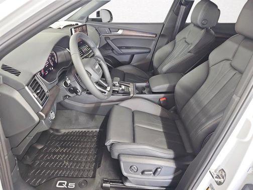 2025 Audi Q5 45 S line Premium Plus