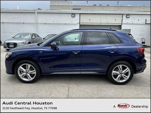 2023 Audi Q3 Premium 45 TFSI S line quattro Tiptronic