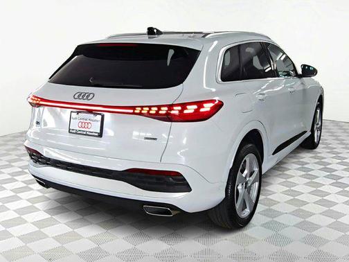 2025 Audi Q5 Premium Plus